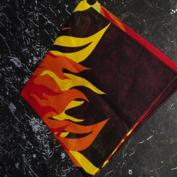 🧣2/$5 "Flame" Bandana - Picture 1 of 3